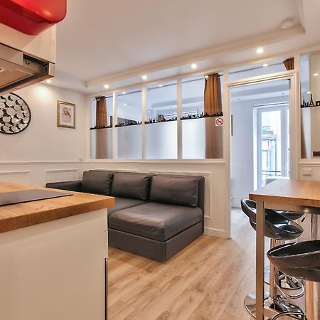 65-French Cancan St Denis Paryż Zewnętrze zdjęcie